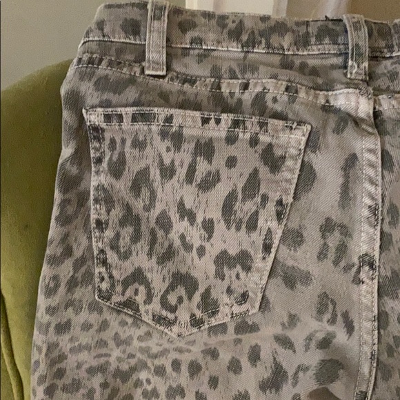 Jeans - Picture 4 of 5